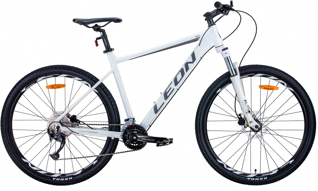 Фотография Велосипед Leon XC-70 AM HDD 27,5" (2021) 2021 Бело-серый 